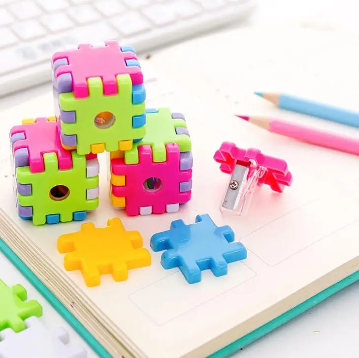 4 шт./компл. простой Карамельный Цвет Magic Cube Пластик точилки для карандашей с одним отверстием карандаш резак Ножи рекламные подарочные канцелярские товары