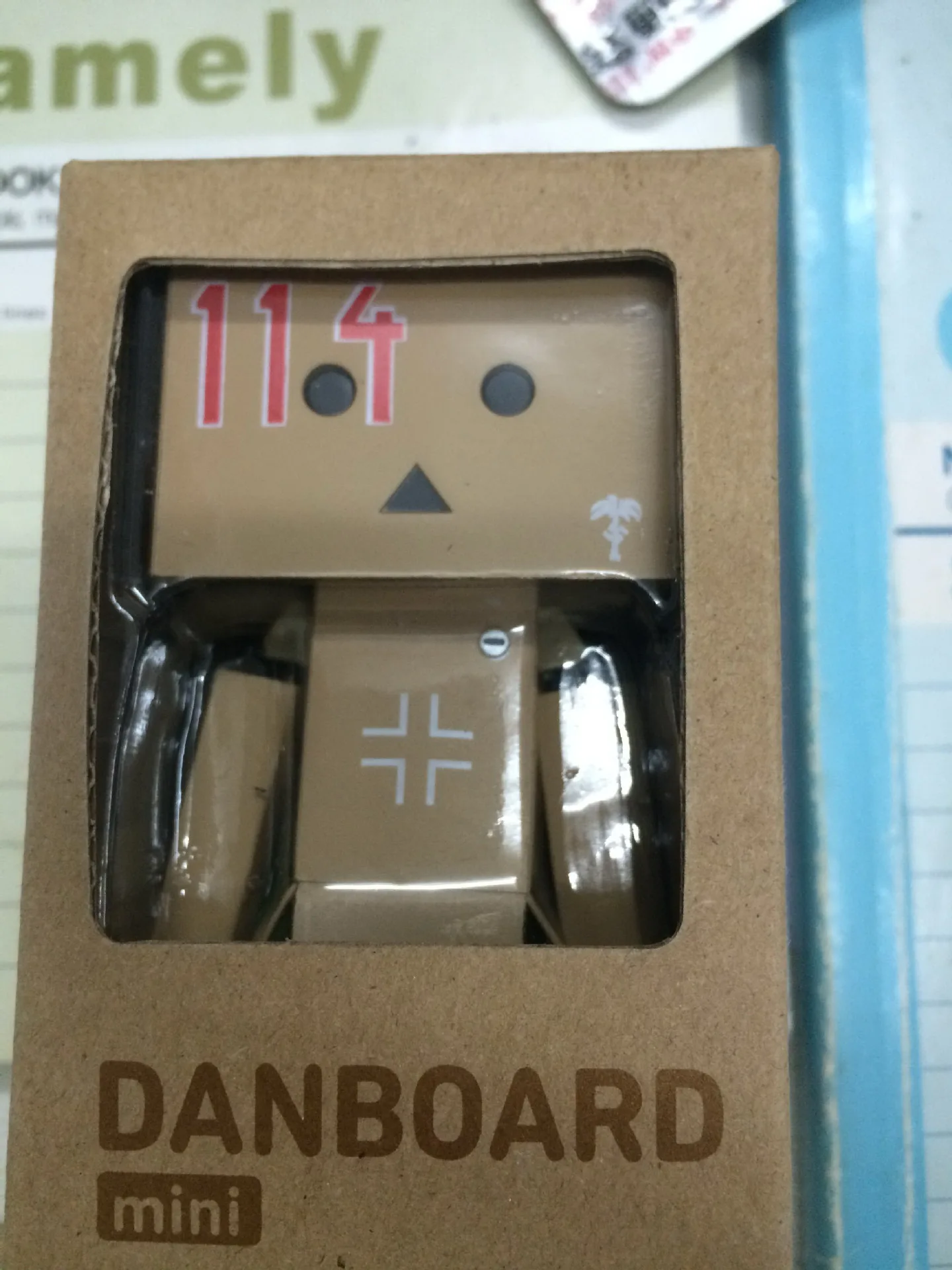 Набор для гаража четырехлистная сестра бумажная коробка люди Danboard мини маленькое предприятие картонная фигура квалифицированный Гараж Комплект