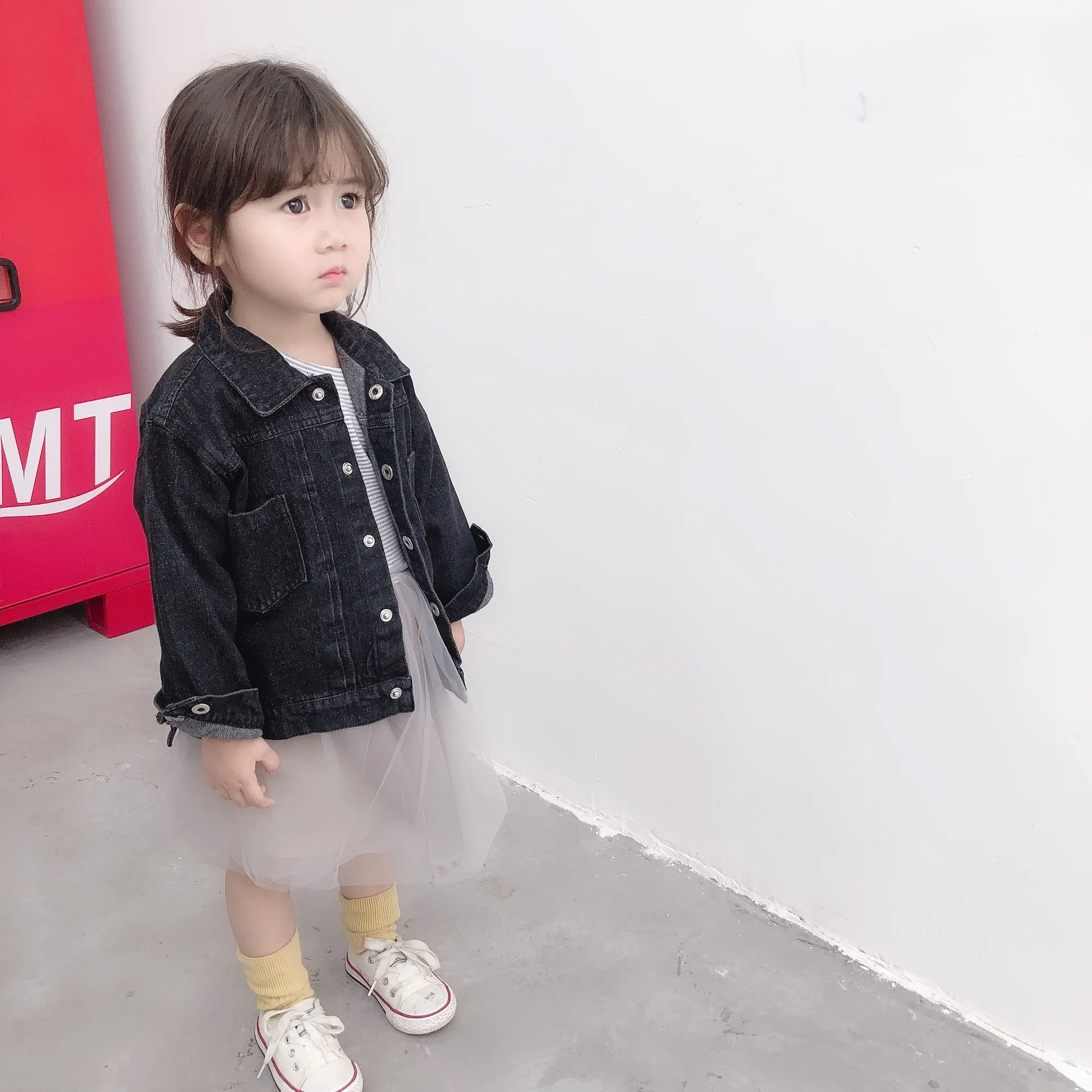Ukeybaby2019 осень и зима новые продукты черный и белый с узором корейский Стиль Повседневный стиль мужчины и женщины детские джинсы пальто