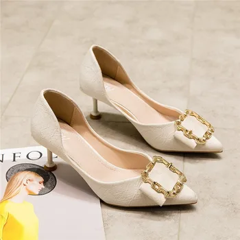 

Pointed high heels wedding shoes female 2019 spring and autumn new party buckle fashion tide goddess wild kittens with shoes
