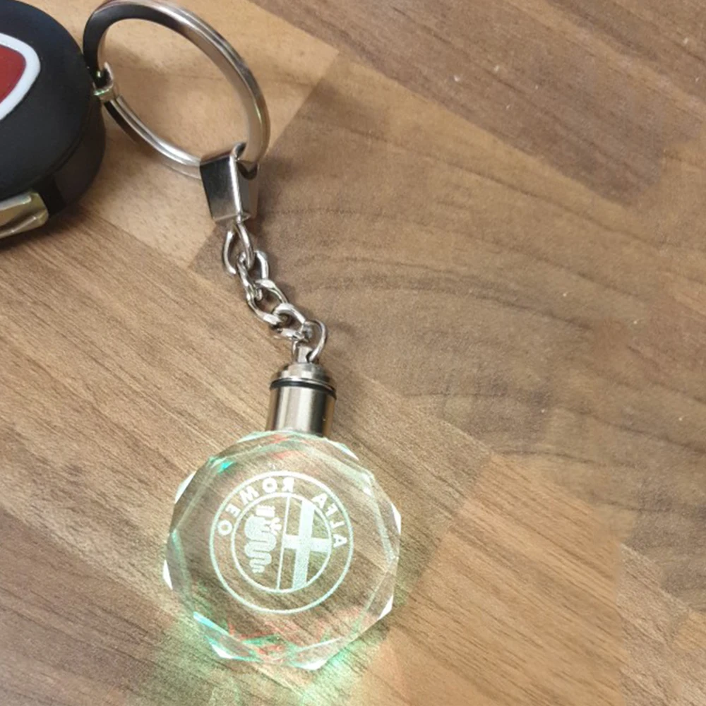 Автомобильный брелок с логотипом ABARTH, цветной светодиодный светильник с лазерной гравировкой для Alfa Romeo 147 156 Giulietta Giulia Mito Stelvio, автомобиль Brera spider