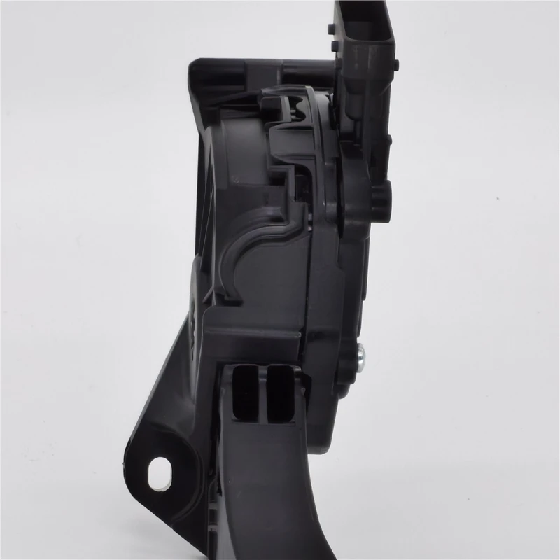 Throttle Controller 13252702 Electronic Throttle Accelerator Pedal Assembly Accelerator Pedal Sensor for GM