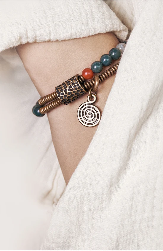 Small-Beads-Two-Row-Moss-Stone-Strand-Bracelet-Green-Ocean-Grass-Hand-Beaten-Copper-Charm-Jewelry-Money-Amulet-For-Women-Girls (11)
