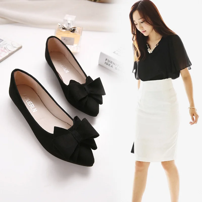 Новинка весна осень 2020 женские туфли с острым закрытым носком замшевые на