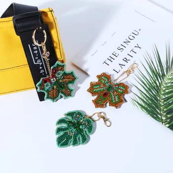 

Cartoon Design DIY Diamond Painting Keychain Handmade Phone Hanging Charms Car Pendants Mosaic Making Supplies Kit Full Special