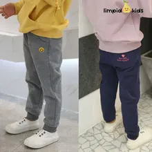 Маленькие изысканные 9129 повседневные штаны с вышивкой в виде груши, три цвета осенние брюки для девочек и мальчиков