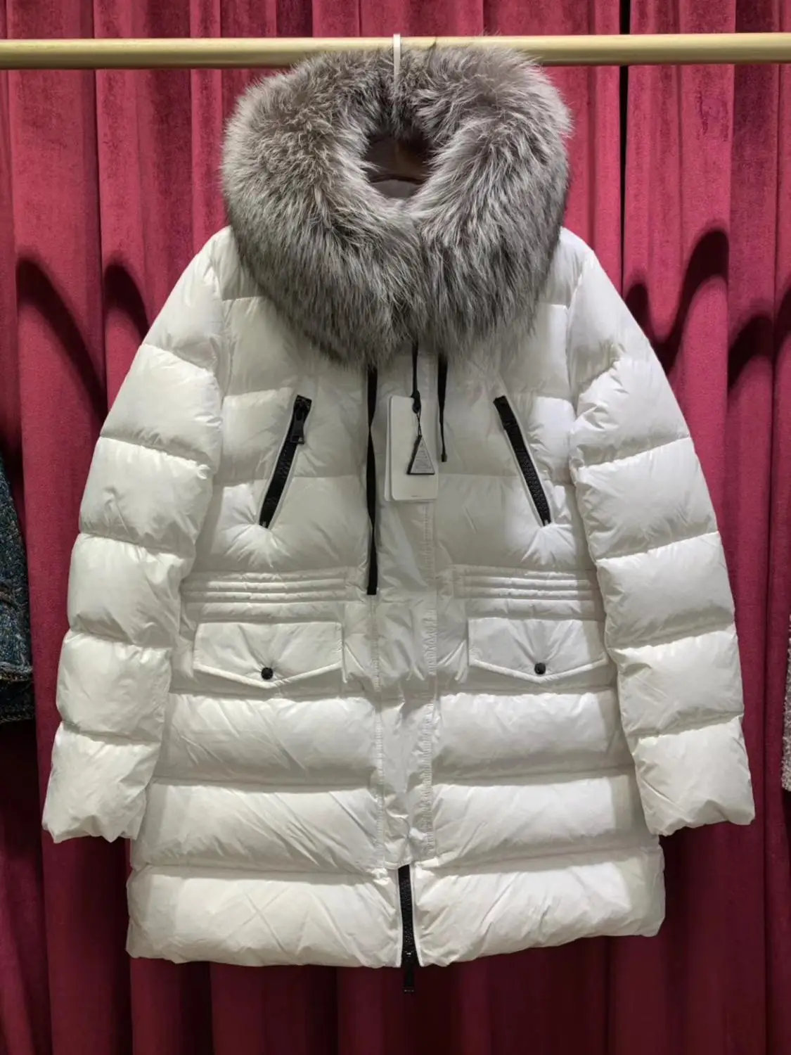 Высокое качество Подиум Лисий мех воротник Женское зимнее пальто мода длинный рукав деревянные буквы женские пальто