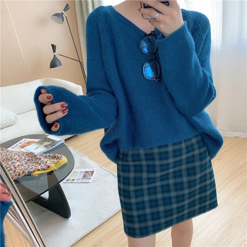 

Autumn and winter new Korean V-neck pit pattern foundation versatile solid color top loose simple casual women's Pullover