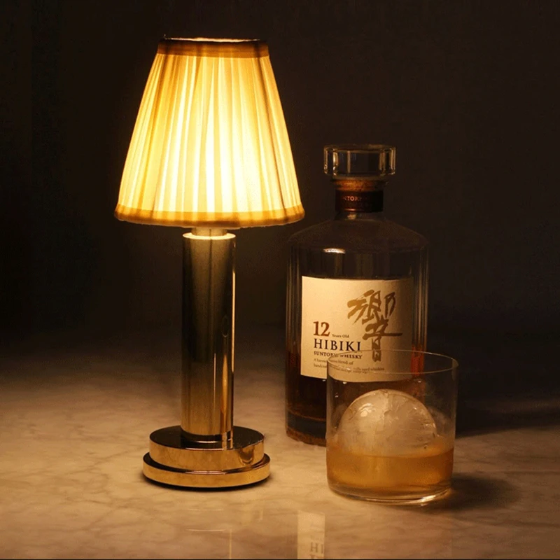 

USB Restaurant Atmosphere Table Lamp Nordic Bar night Lights for Coffee Bedroom Art Decor Lighing Fixtures Modern LED Desk Lamps