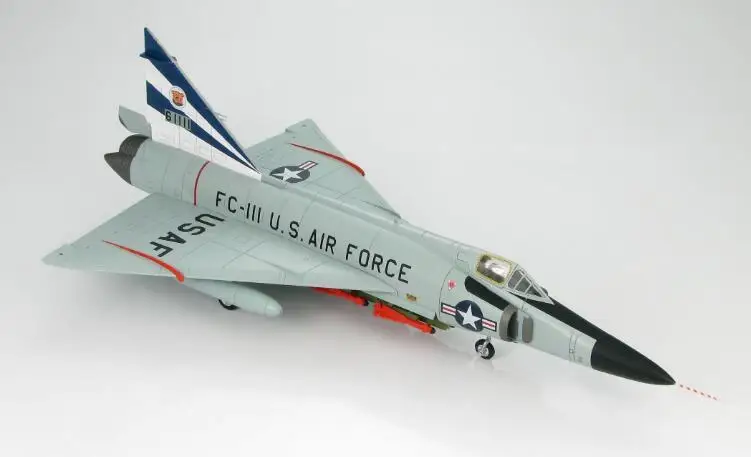 Хобби мастер F-102A Delta Dagger 56-1111 525th FIS RAF Wethersfield England Airshow июня 1961 1/72 литье под давлением модель самолета