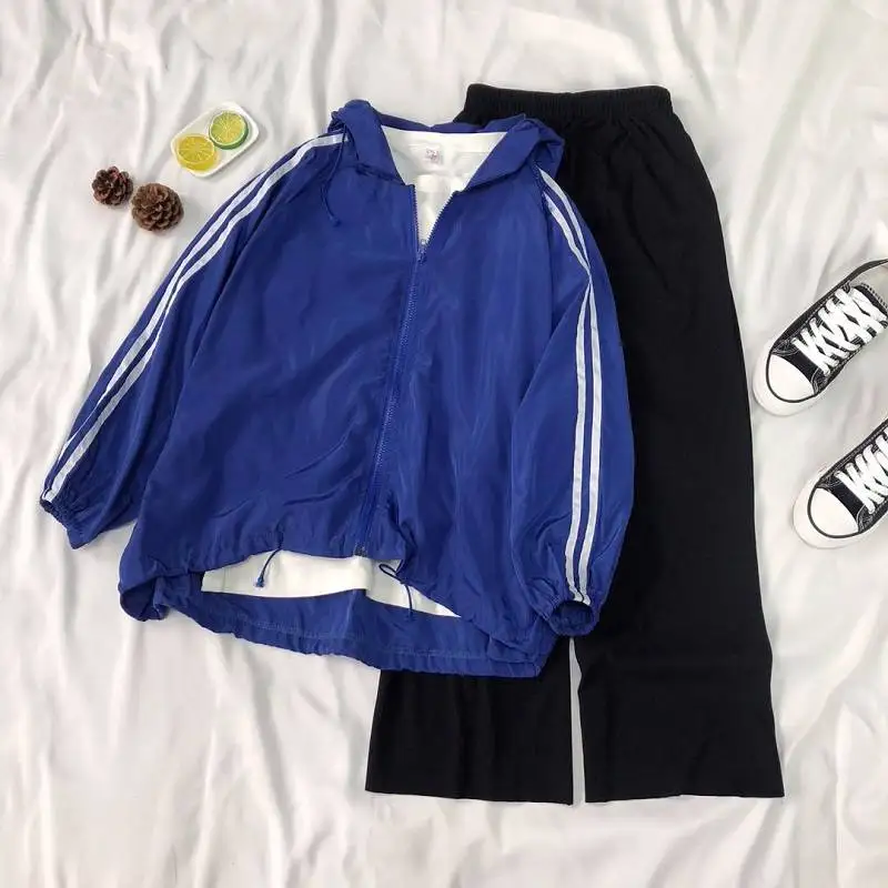 

2019 Ins female spring and autumn suit] new drawstring hooded sunscreen jacket + wide leg pants two-piece