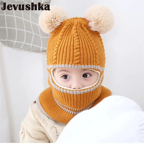 Kit Com 3 Gorros De Inverno Para Bebê - Com Pompom E Proteção De Orelhas