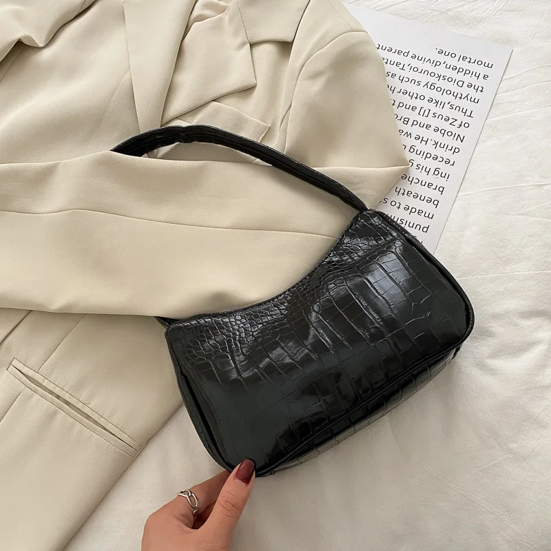 

Summer one-shoulder net red summer popular small bag female new 2020 underarm bag niche baguette wild fashion