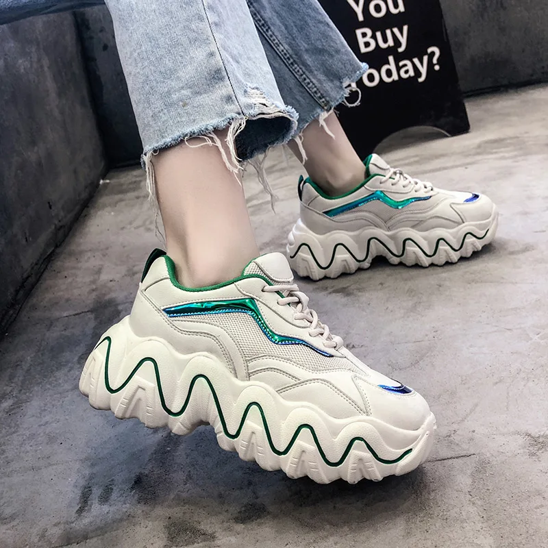 

Women 's Platform Shoes 2020 Spring and Autumn New Style Wave The End of Leisure Color Panel Muffin Sneakers