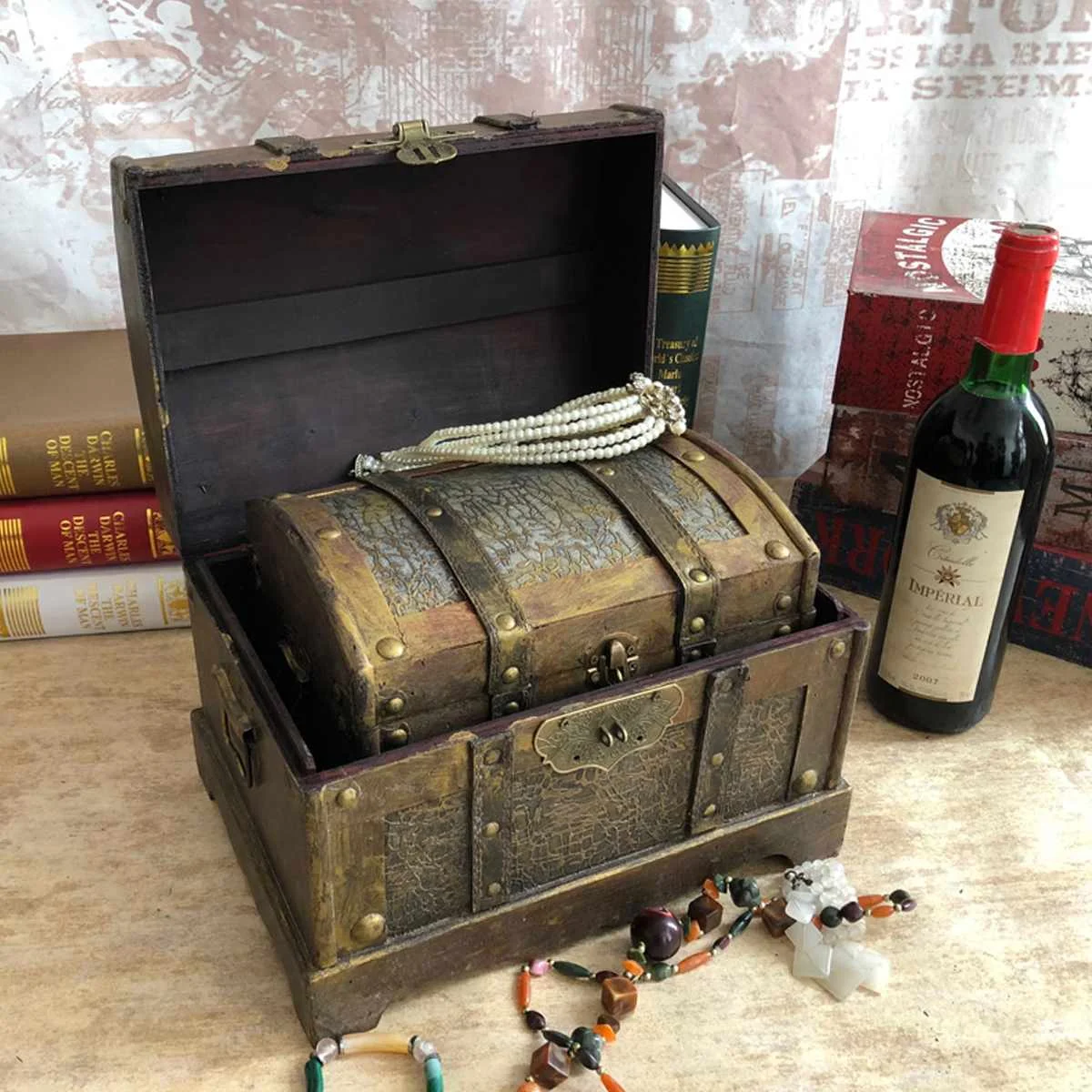 

LBLA Vintage Home Bar Cafe Shop Decor Retro Wooden Pirate Treasure Chest Box European Style Household Holder Chic Ornaments S/L