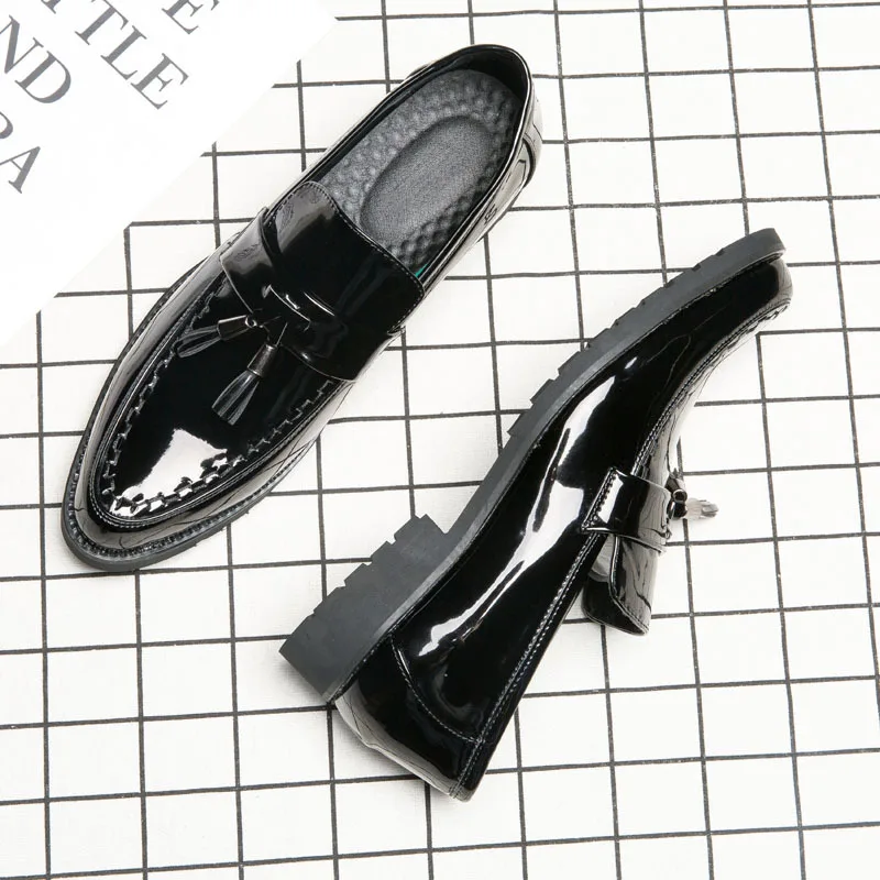

Xin yi da Patent Leather Fashion Pointed Patent Leather Korean-style Extra Large MEN'S Casual Shoes Foot Covering Business Shoes