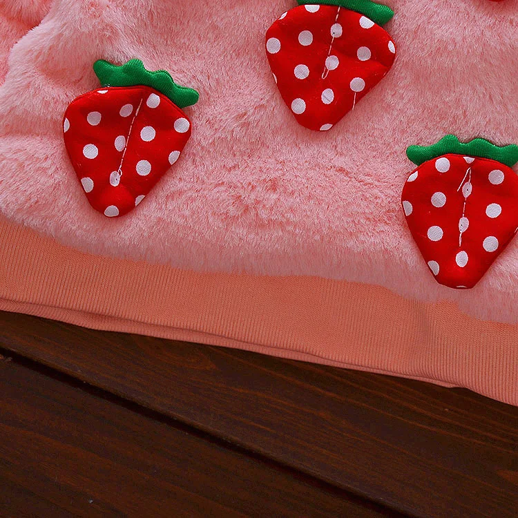 4589237376_1702989597