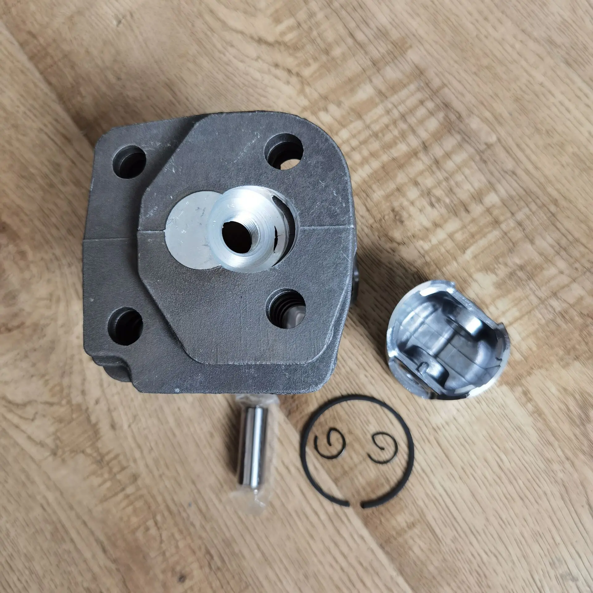 Pistone Cilindro Con Valvola Decompressione Kit Pistone Cilindro HAISHINE Per Motosega Husqvarna 357 359 - Diametro 47mm Pistone Motosega Haishine Valvola Decompressione - Foto 4