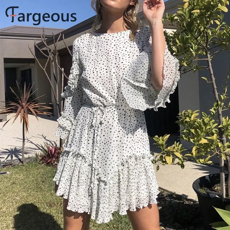Fargeous леди Повседневное платья в белый горошек для девочек короткие вечерние платья Для женщин Высокая Талия рюшами Плиссированное мини-платье Feminino летнее шифоновое платье, Vestido