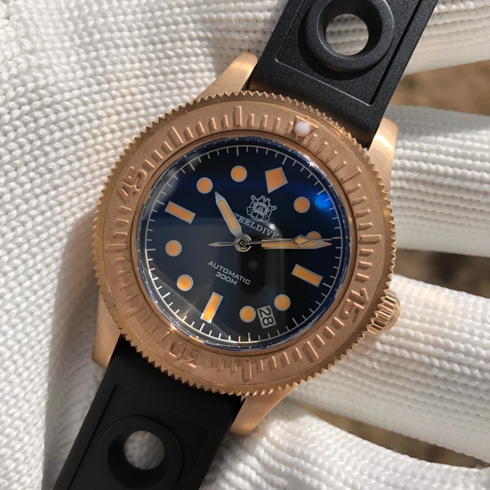 

Steeldive New SD1952S Men's Bronze Dive Watch Sapphire CuSn8 Brass Bezel 300M Water Resistance NH35A Automatic Movement Watch