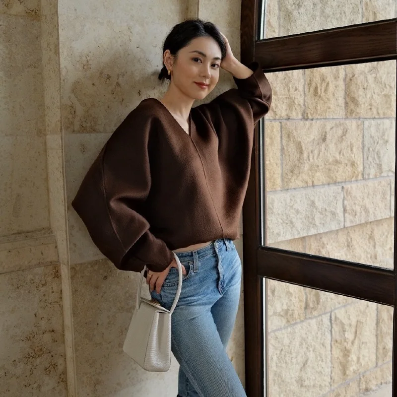 V-neck Long-sleeved Sweater Women 