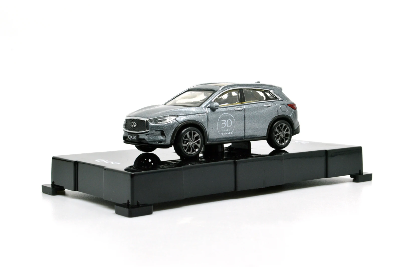 Модель Paudi 1/64 1: 64 масштаб Infiniti QX50 серый 30 лет вперед литье под давлением игрушечный автомобиль авторизованный детские игрушки