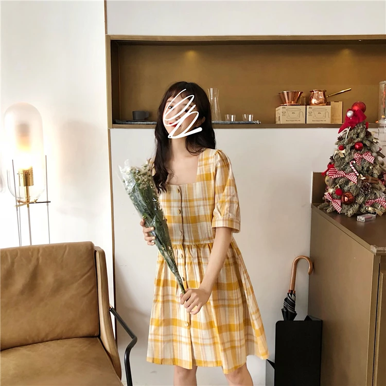 Женское клетчатое платье до колена с коротким рукавом и пуговицами | Женская