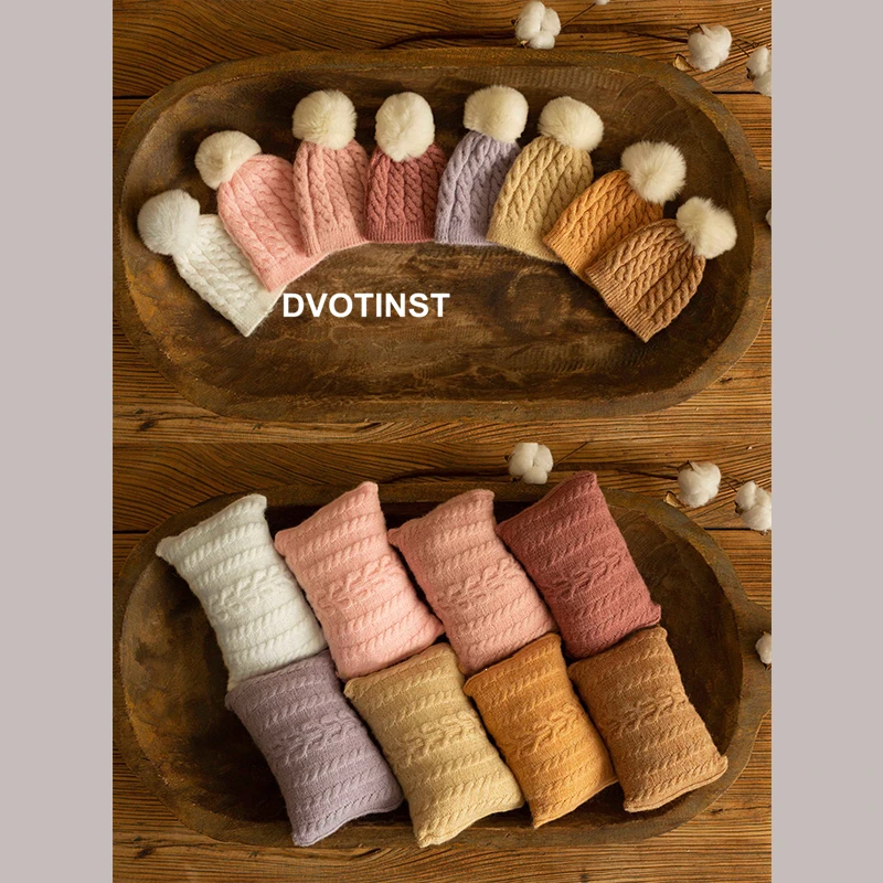 Dvotinst Newborn Baby Photography Props Knit Retro Posing Pillow Furry Ball Hat Bonnet Fotografia Accessories Studio Photo Props dvotinst newborn baby photography props lace retro posing pillow bonnet hat 2pcs fotografia accessories studio shoots photo prop