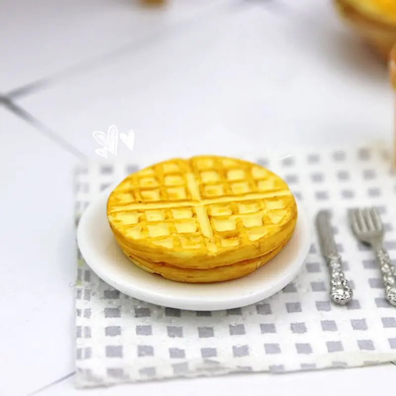 1:12 Miniature Waffle Mini Taiyaki Biscuit Pretend Food for Blyth Barbies OB11 BJD Dollhouse Kitchen Toys Accessories