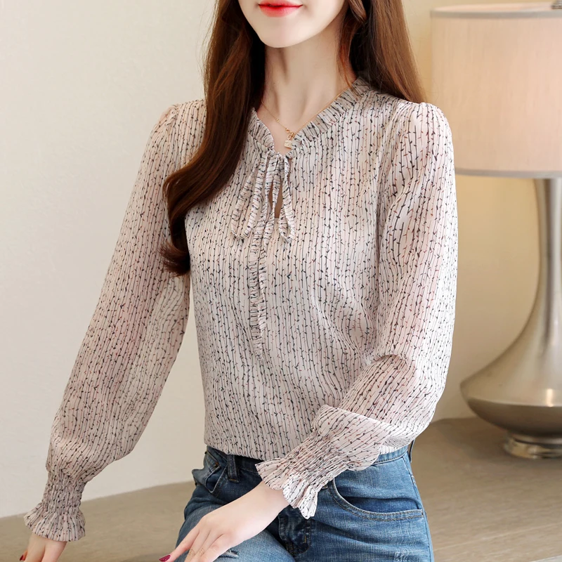 

Korean Chiffon Women Blouses Women Pleated Shirt Women Print Shirts Plus Size Womens Tops and Blouses Blusas Femininas Elegante