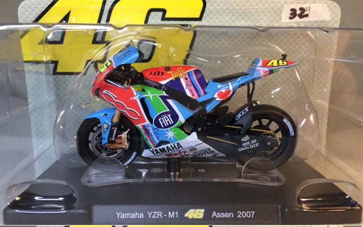 1:18 Apulia Yamaha Honda 11 см литье под давлением сплав мотоцикла статический дисплей модели автомобилей вентиляторы Favorit коллекция детей Рождественский подарок