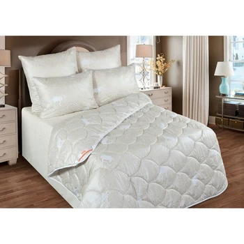 

Blanket std. 220x205 cm, merino wool, gloss-satin fabric, polyethylene 100%