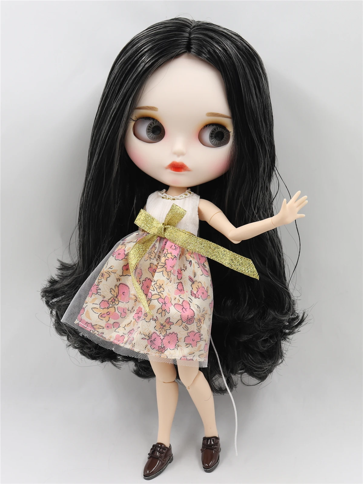 Greta – Premium Custom Neo Blythe Doll with Black Hair, White Skin & Matte Pouty Face 14