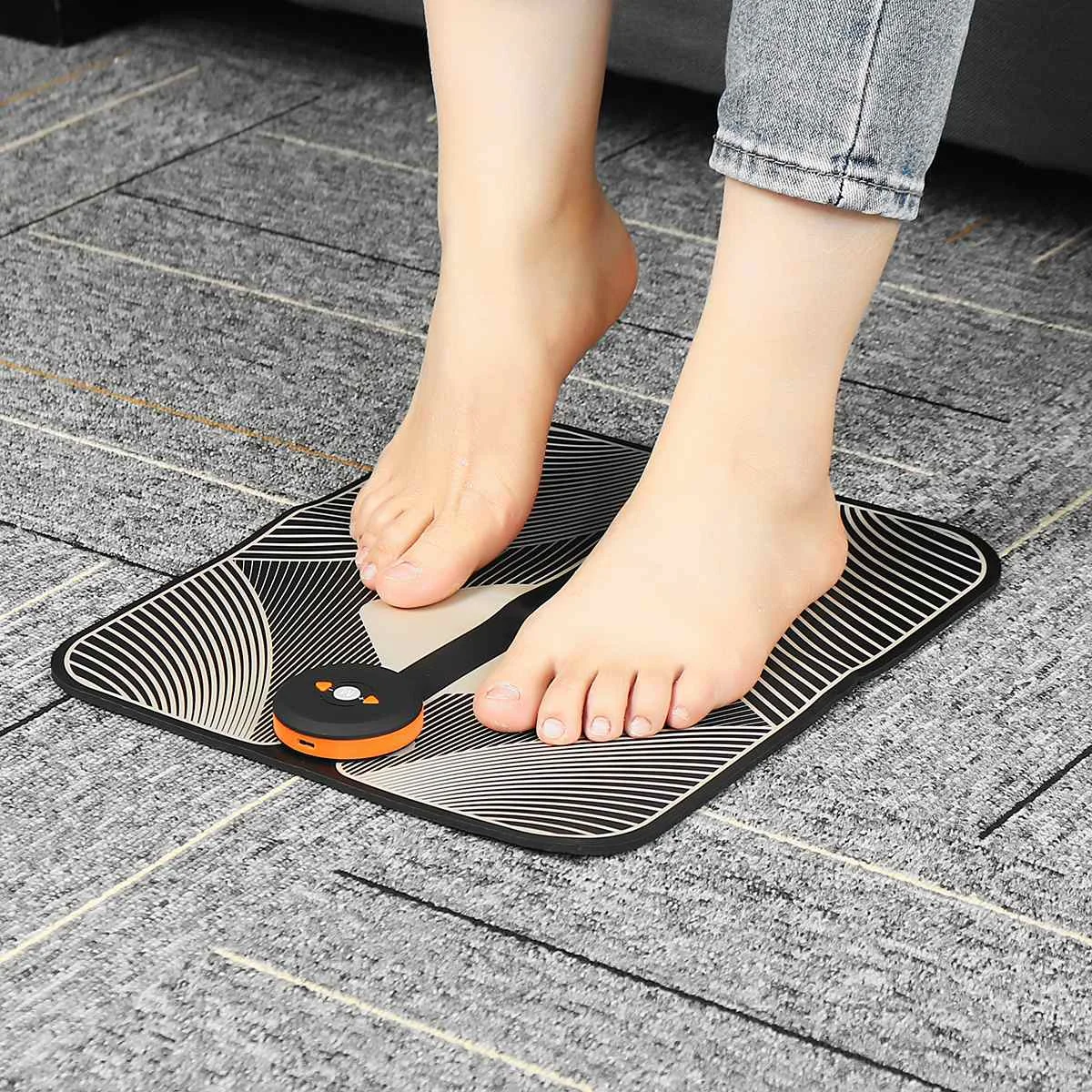 Foot Massager Smart Wireless EMS Muscle Stimulation Foot Acupoint Massage Mat Health Care With or Without Remote Control Version