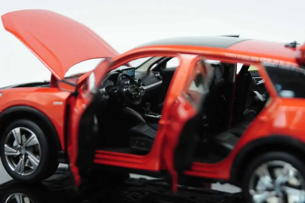 1:18 литая под давлением модель для Audi Q2L SUV Игрушечная машина из сплава миниатюрная коллекция подарки Q2