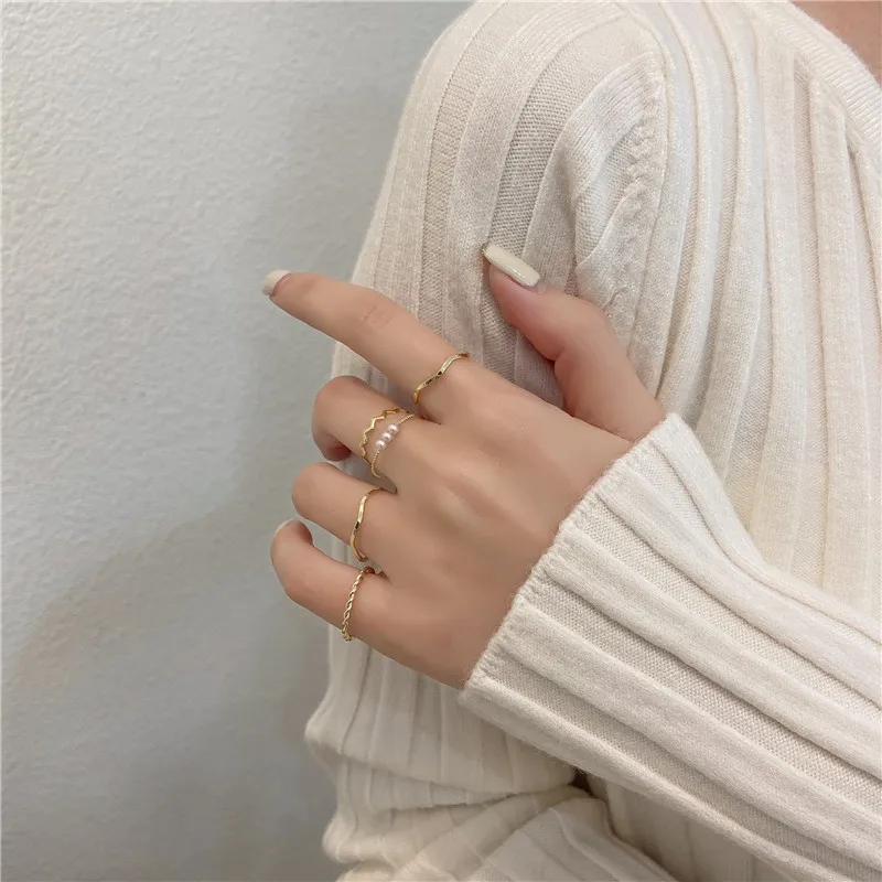 trendy gold rings 5 Pcs/Set Simple Fashion Wave Pattern Ring Set for Women Trend Personality Pearl Zirocn Metal Multilayer Ring Jewelry Girl Gift Trendy Rings