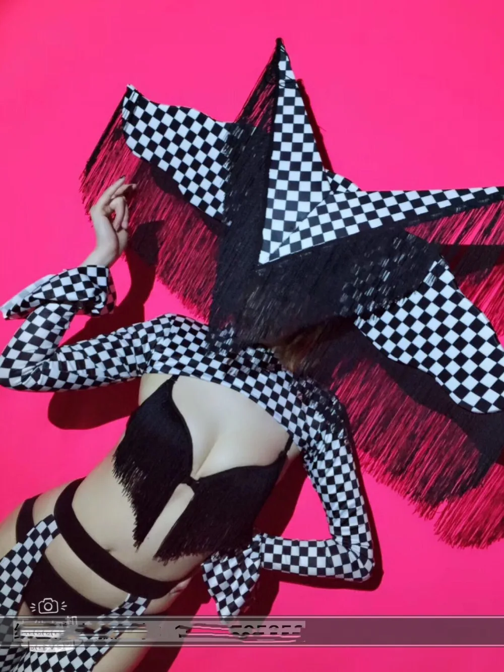 

Черно-белая клетчатая пикантная танцевальная одежда Gogo с кисточками головной убор танцевальная команда gogo костюм бикини для бара