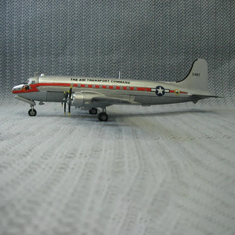 航空機モデルコレクション 61DACbonI-L._UF350,350_QL50_.jpg