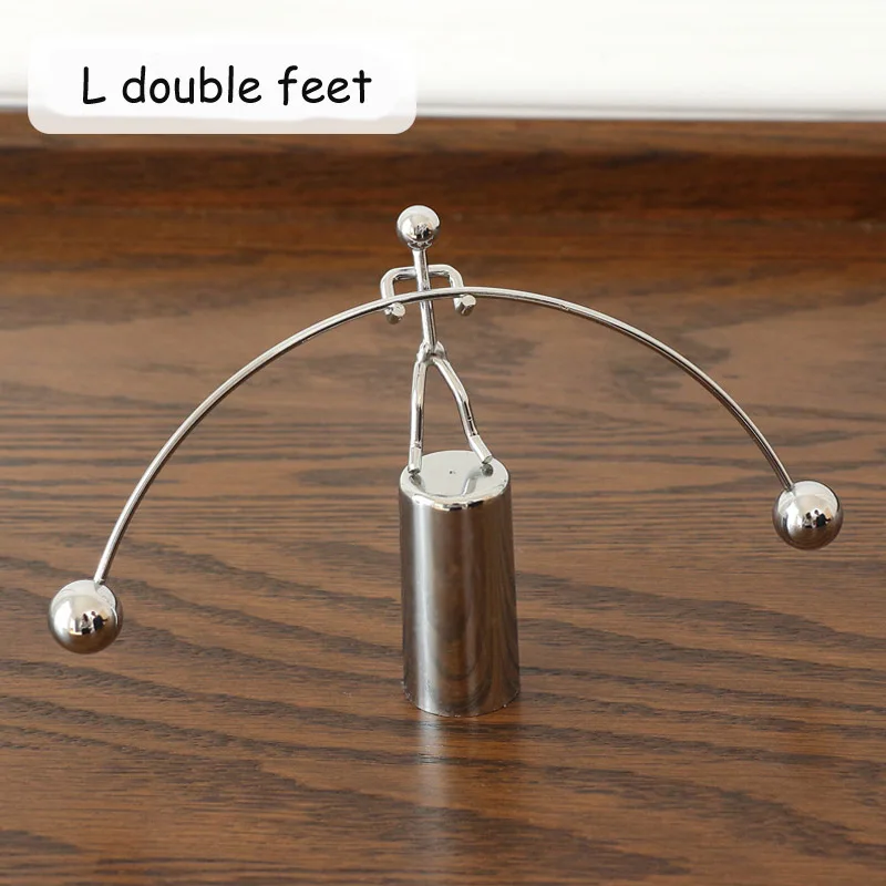 L double feet Баланс шар для домашнего декора Маленький Железный человек Тяжелая атлетика Ньютон вечный баланс металлический человек Hogar стакан настольная игрушка - Цвет: L double feet