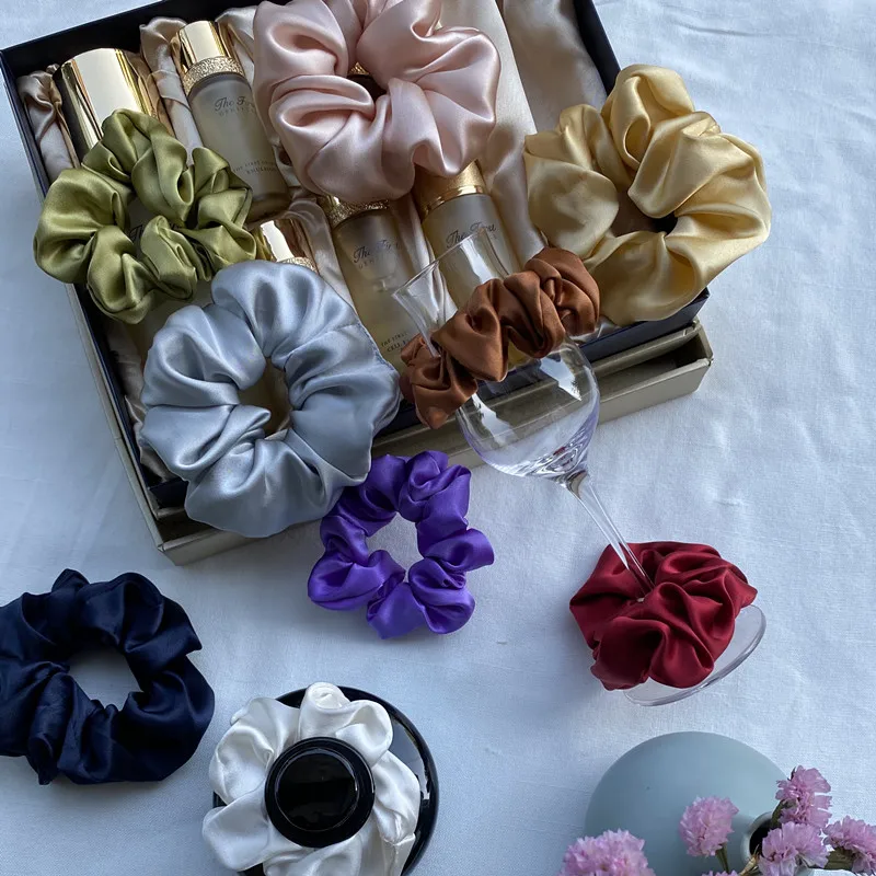 100% Pure Silk Hair Scrunchie Width 3.5cm Hair Ties Band Girls Ponytail Holder Luxurious Colors Sold by one pack of 3pcs claw hair clips