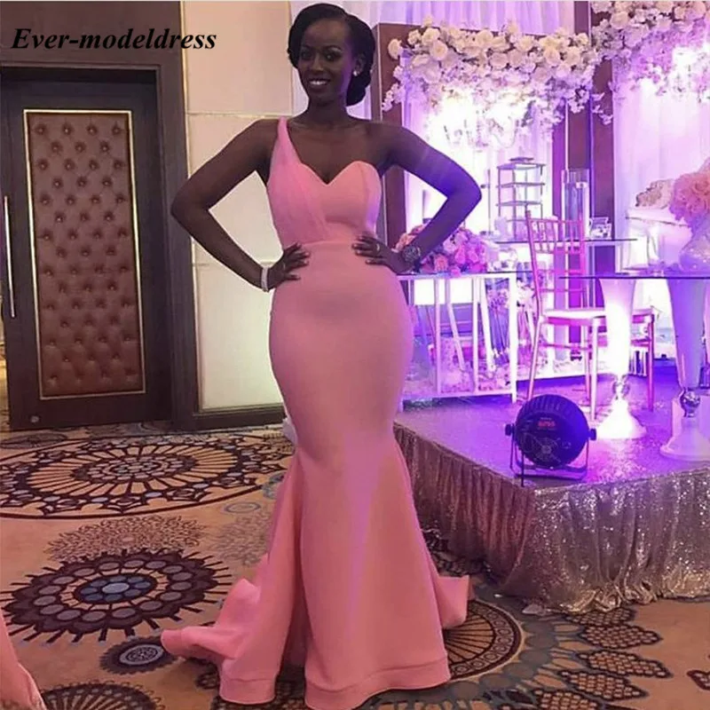 

Chic Pink Mermaid African Bridesmaid Dresses 2019 One Shoulder Zipper Back Simple Wedding Guest Dresses Cheap Custom Made Robes