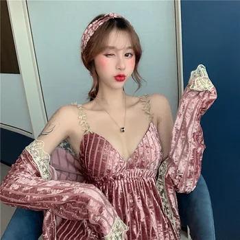 

Goddess Three Piece Set In Spring And Autumn