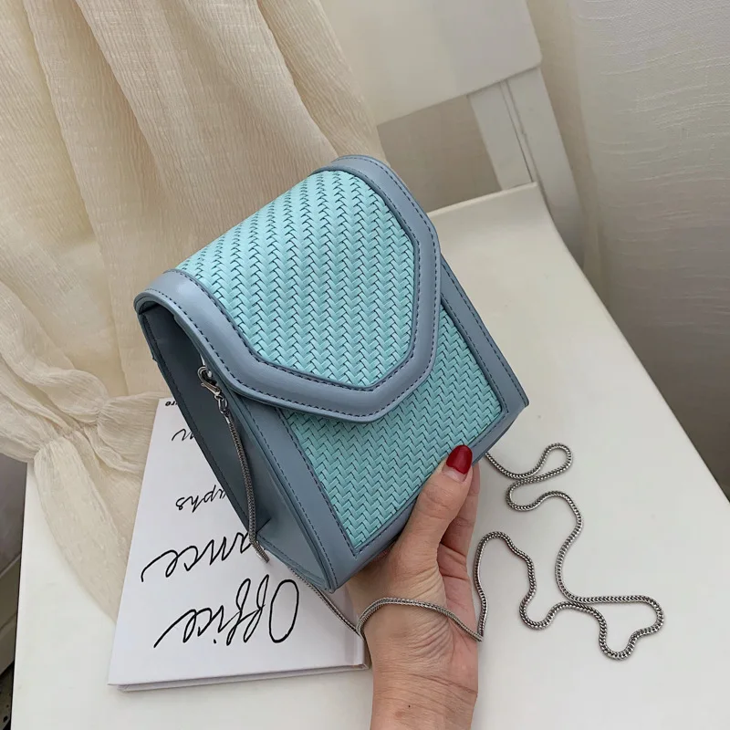

Summer 2019 new women's bag braided chain small square bag girl western style messenger bag
