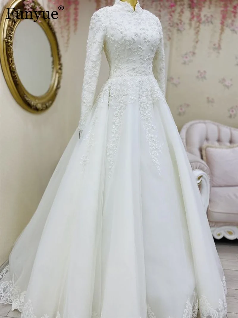 Мусульманское свадебное платье цвета слоновой кости с длинным рукавом
