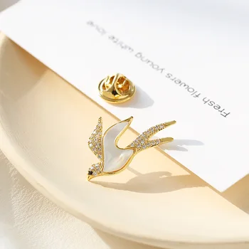 

CINDY XIANG Shell Swallow Collar Pin Women And Men Brooches Unisex Bird Animal Design Copper Cubic Zirconia Jewelry