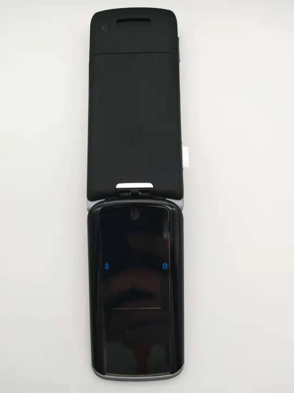 Разблокированный Motorola Krzr K1 флип GSM Bluetooth MP3 FM радио Мобильный телефон