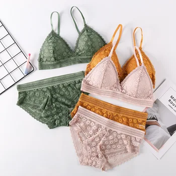 

2Pcs Women Lace Bra Panties Sets Seamless Backless Vest Sexy Padded Bralette Lingerie Ultrathin Bra & Brief Set Female Intimates