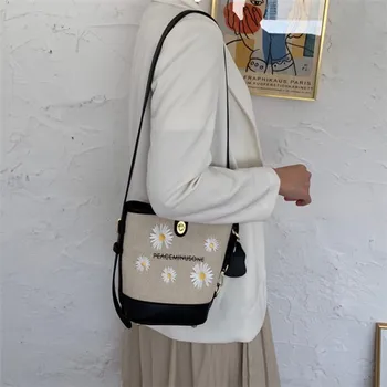 

G-Dragon Embroidery Peaceminusone Small Daisy Bucket Bag 2020 Spring and Summer New Canvas Embroidered Diagonal Shoulder Bags