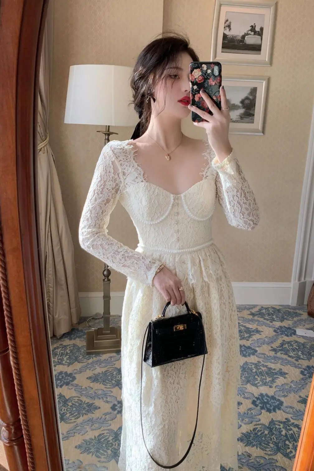 Plastic tree of dramas tying heavy lace square collar dress long dress elegant temperament in the conference