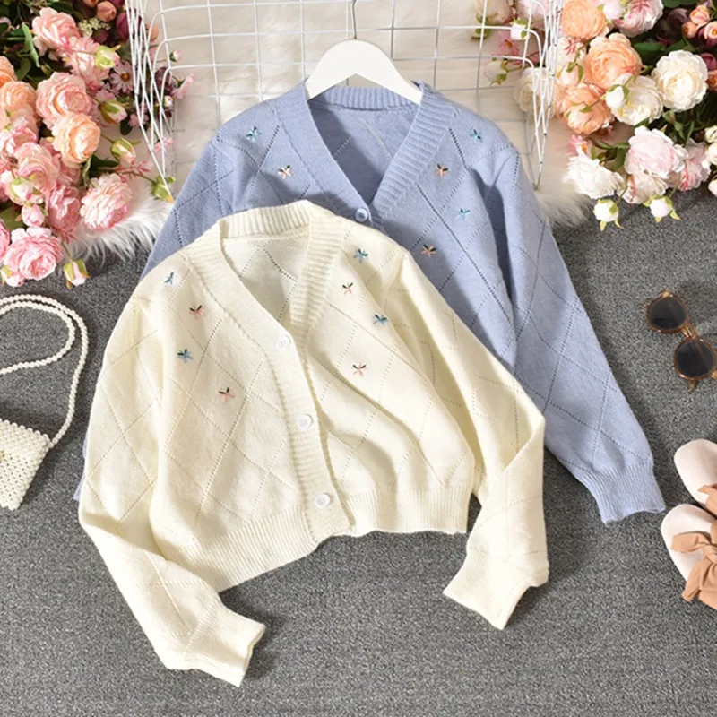 

2020 Autumn Women Knitted Cardigan Floral Embroidery Long Sleeve V-neck Knitwear Tops Korean Sweet Female Short Sweater Coat